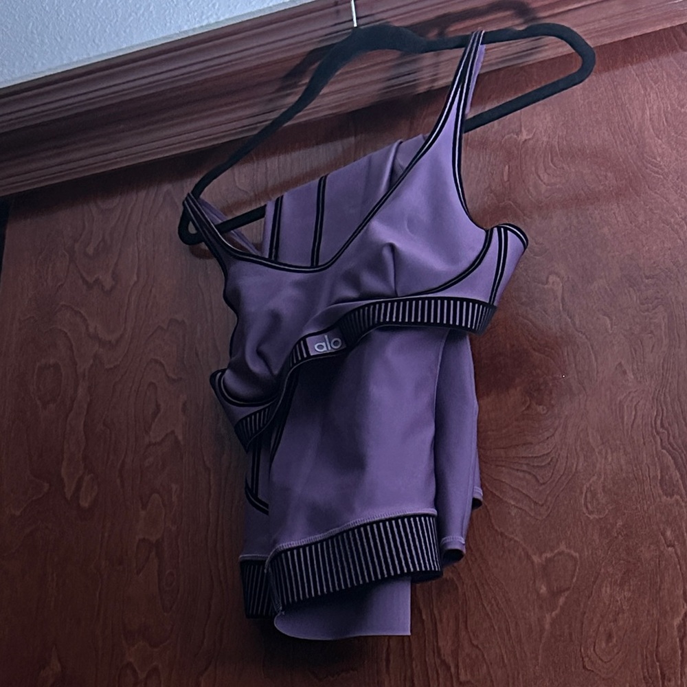 NEW Alo Airlift Set - Plum Kiss